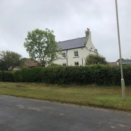 Farma The Foulsyke Licensed Scalby *